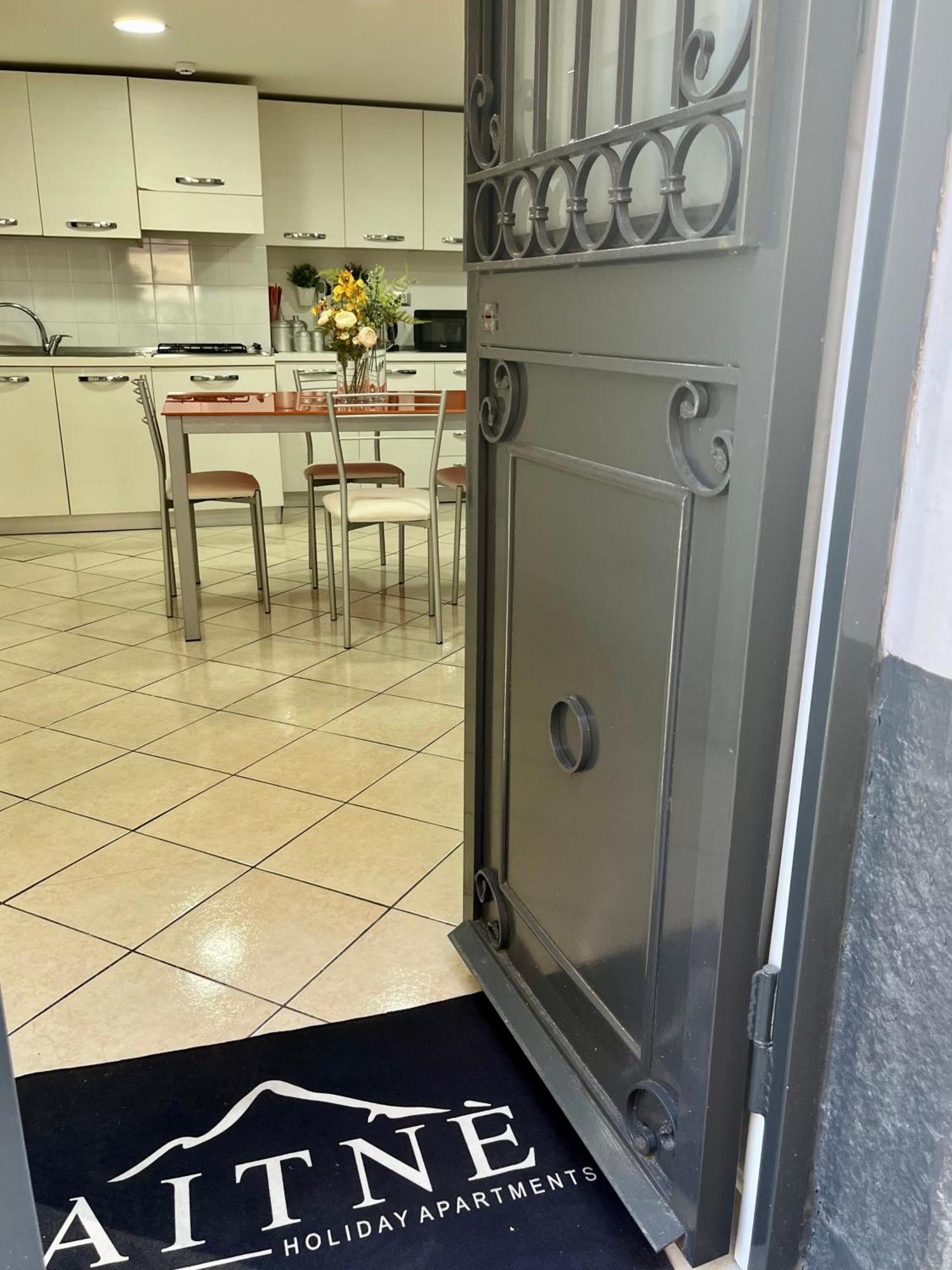 Aitne - Holiday Apartments Catania Exterior photo